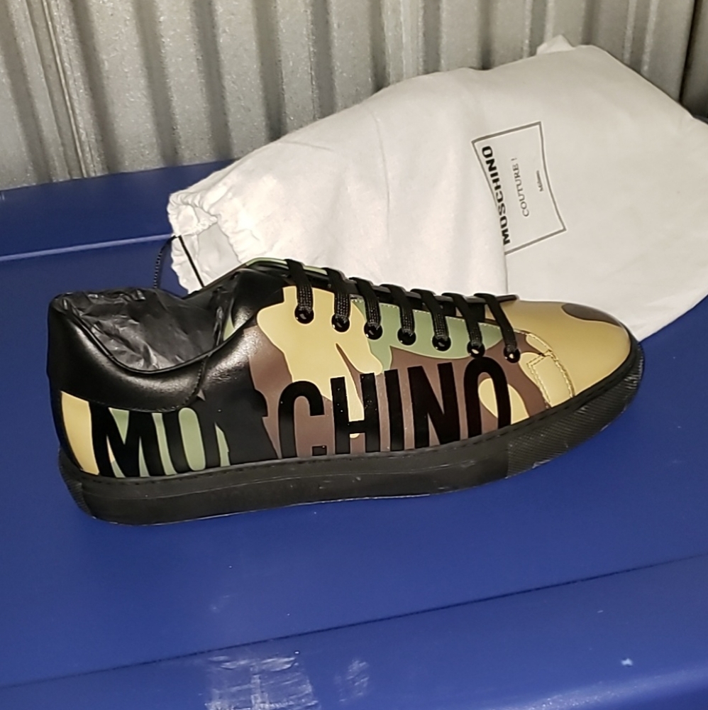 Moschino mens rubber sneaker